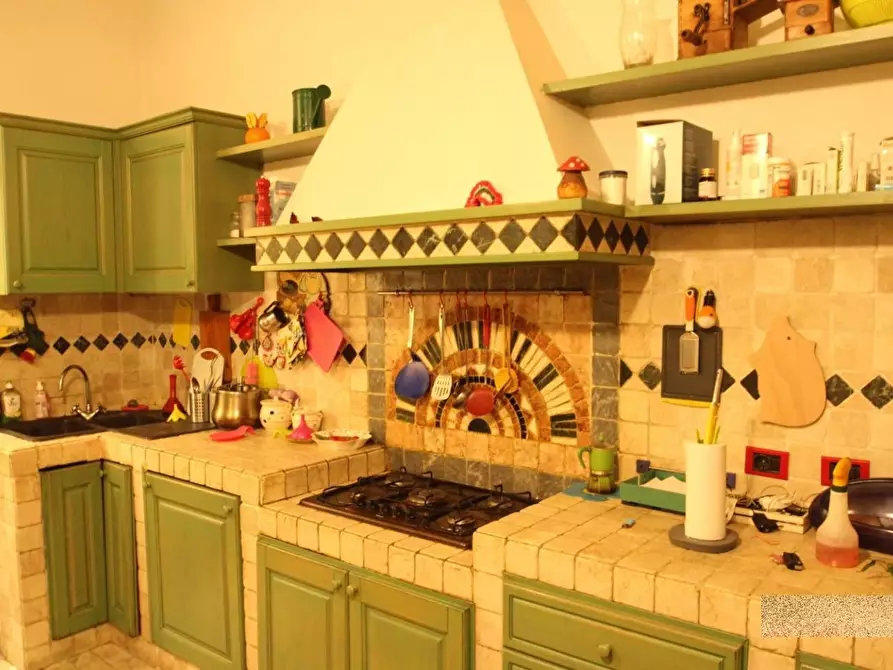 Immagine 7 di Appartamento in vendita  a Lucca