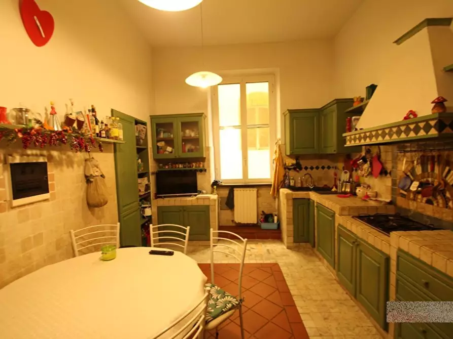 Immagine 6 di Appartamento in vendita  a Lucca