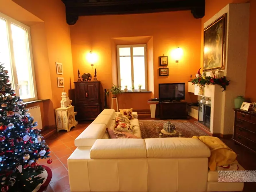 Immagine 4 di Appartamento in vendita  a Lucca