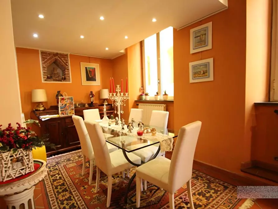 Immagine 3 di Appartamento in vendita  a Lucca