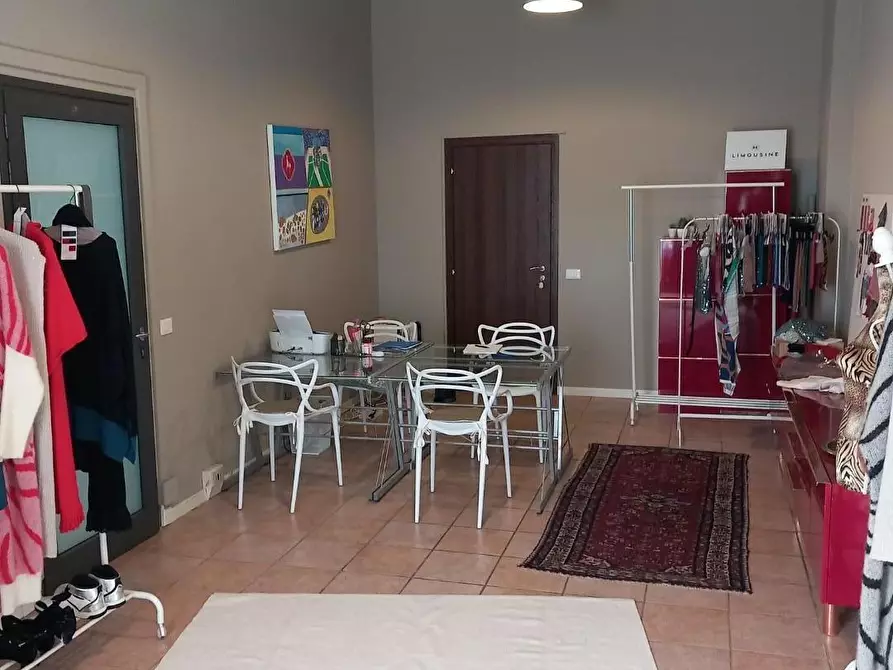 Immagine 2 di Locale commerciale in affitto  a Vicopisano