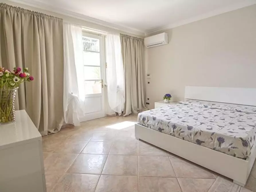 Immagine 38 di Villa in affitto  a Pietrasanta