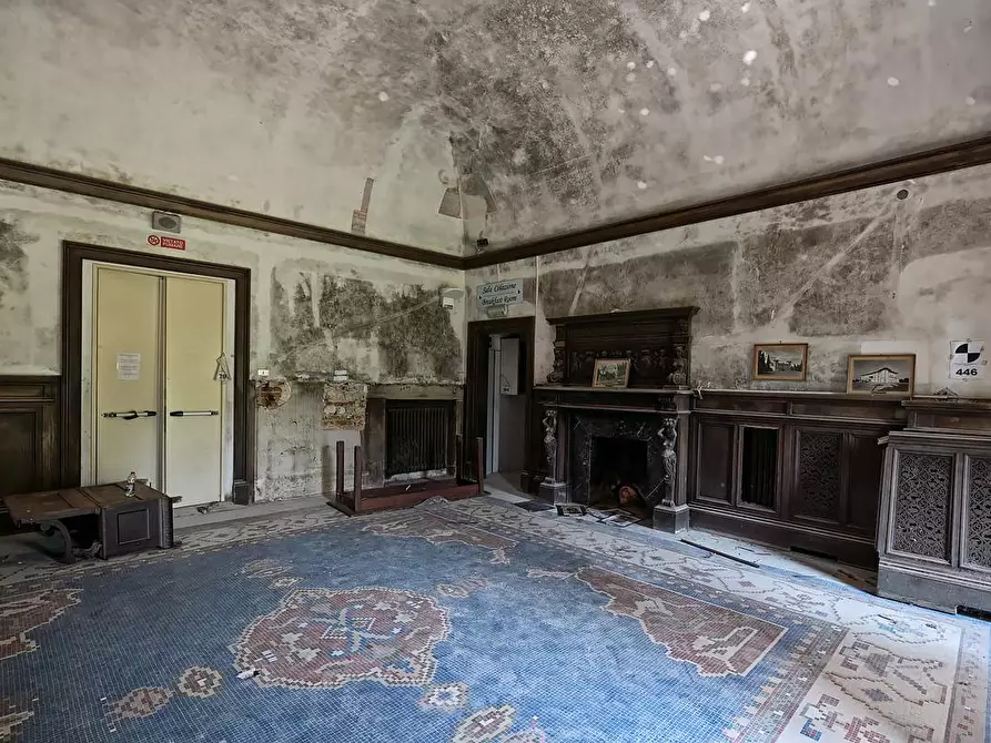 Immagine 6 di Villa in vendita  a Pisa