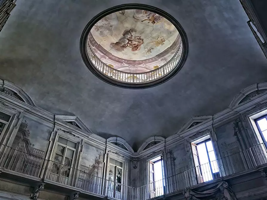 Immagine 2 di Villa in vendita  a Pisa