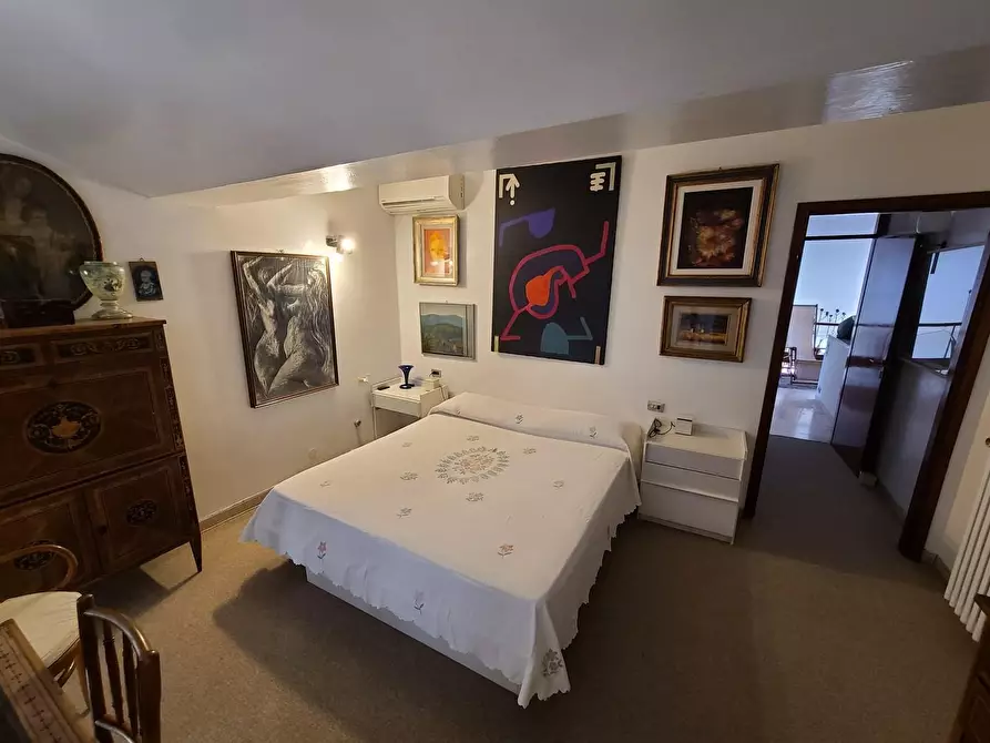 Immagine 30 di Villa in affitto  a Pietrasanta