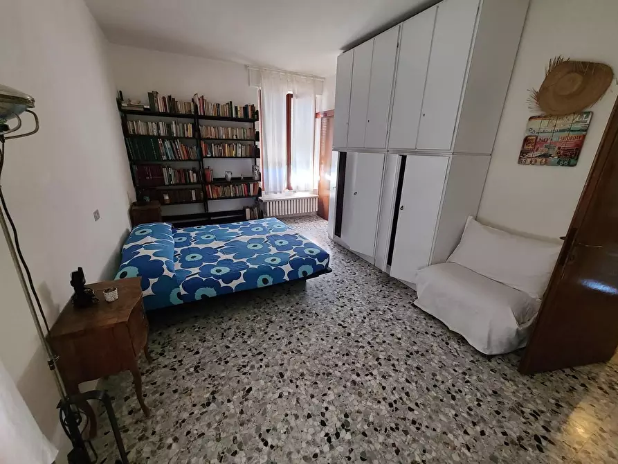 Immagine 34 di Villa in affitto  a Pietrasanta