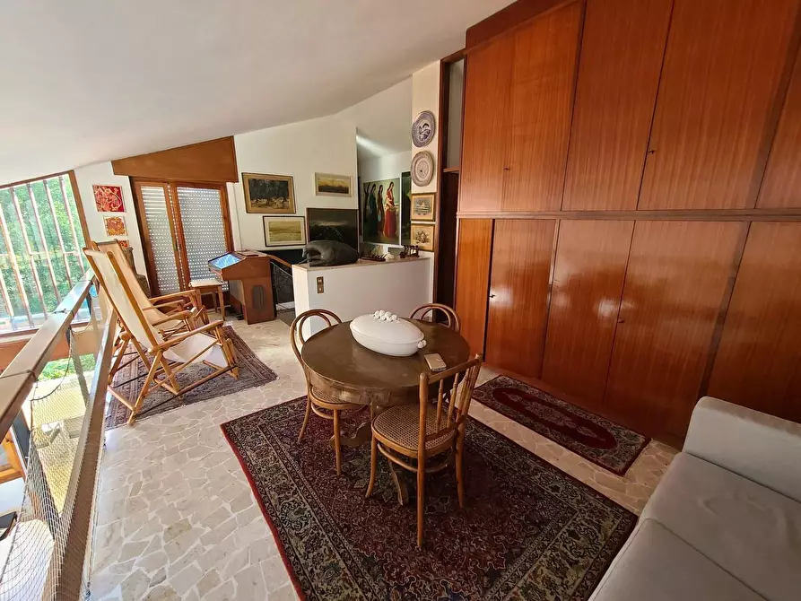 Immagine 19 di Villa in affitto  a Pietrasanta