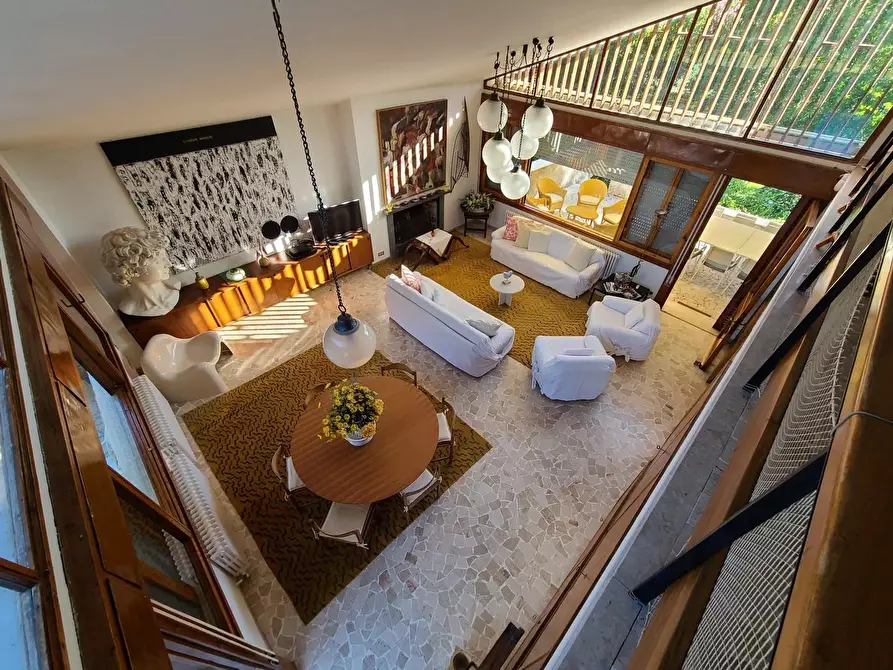 Immagine 17 di Villa in affitto  a Pietrasanta