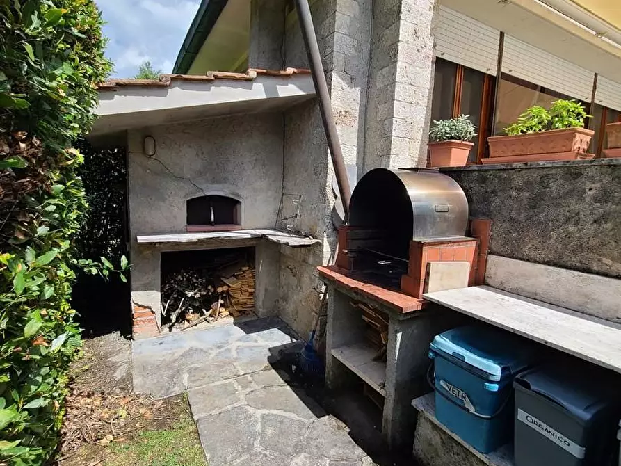 Immagine 5 di Villa in affitto  a Pietrasanta