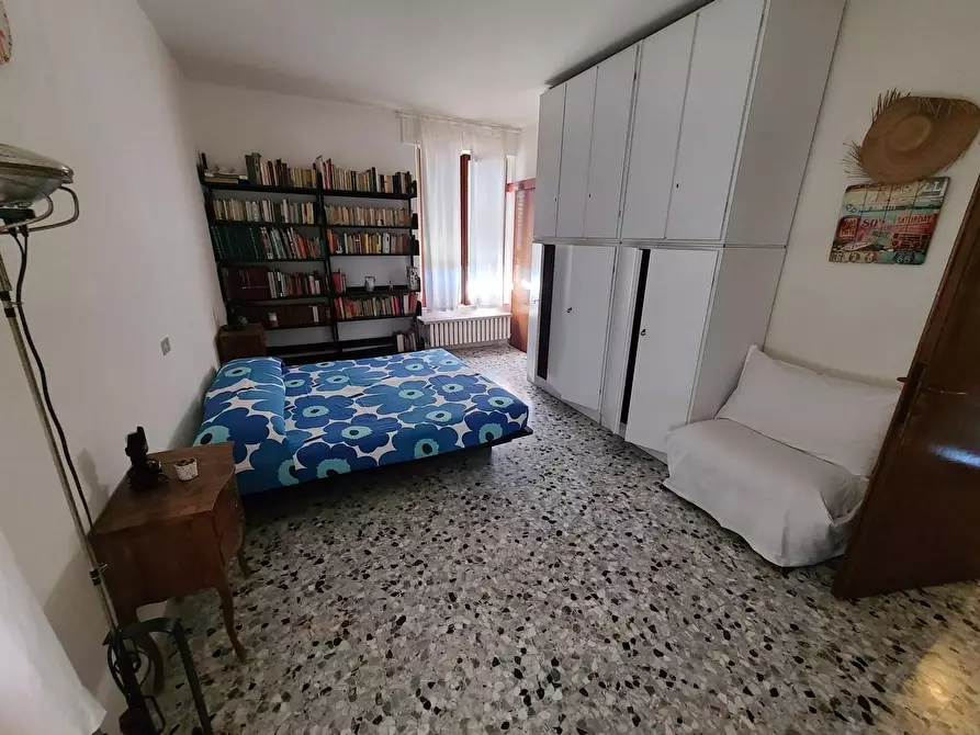 Immagine 33 di Villa in affitto  a Pietrasanta