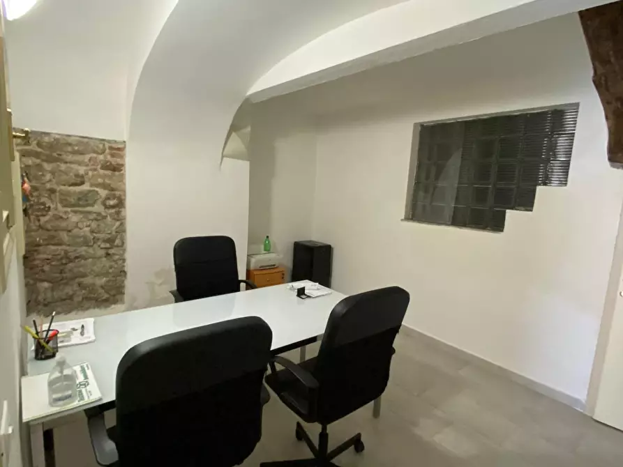 Immagine 5 di Locale commerciale in affitto  a Pisa