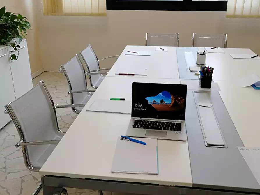 Immagine 4 di Ufficio in vendita  a Vinci