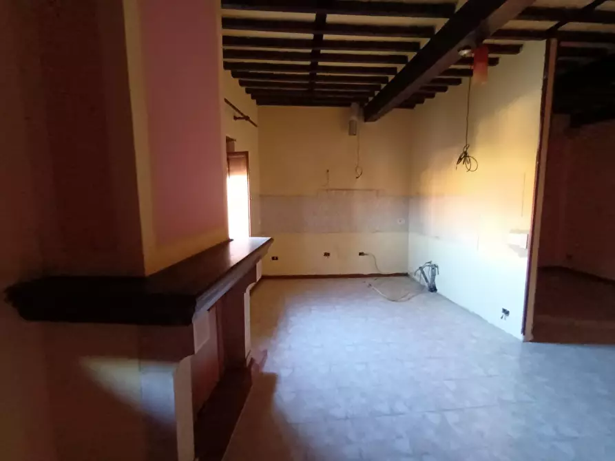 Immagine 24 di Appartamento in vendita  a Lucca