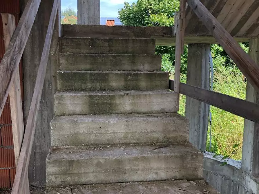 Immagine 7 di Villa in vendita  a Camaiore