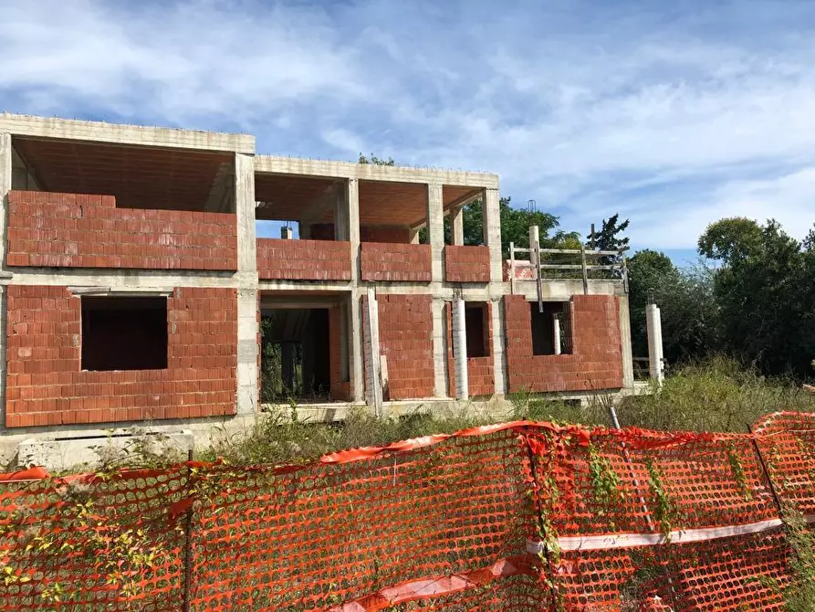 Immagine 18 di Villa in vendita  a Camaiore