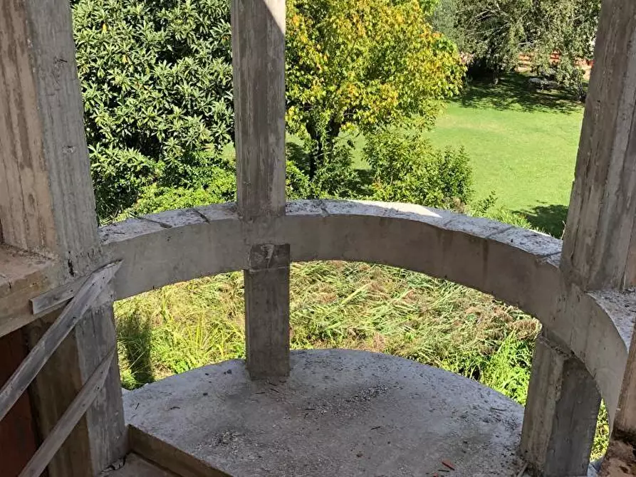 Immagine 16 di Villa in vendita  a Camaiore