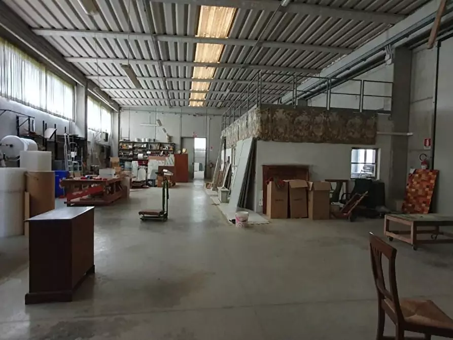 Immagine 4 di Capannone industriale in vendita  a Porcari