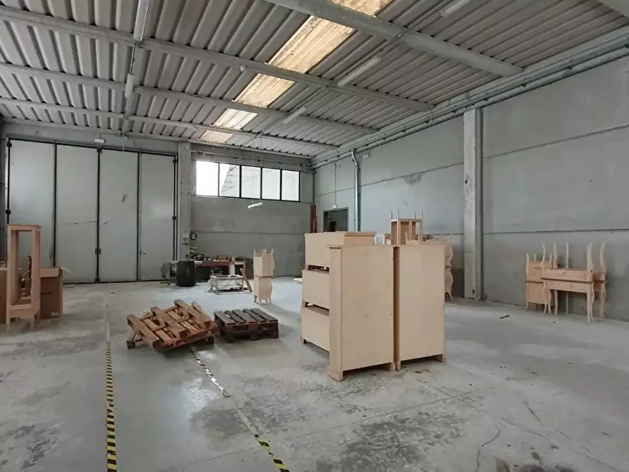 Immagine 5 di Capannone industriale in vendita  a Porcari