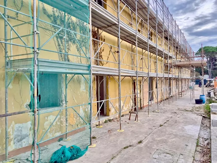 Immagine 41 di Appartamento in vendita  a Pisa