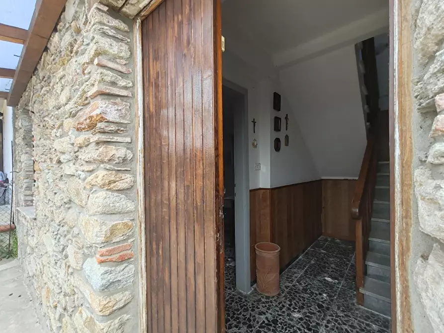 Immagine 4 di Terratetto in vendita  a Montignoso