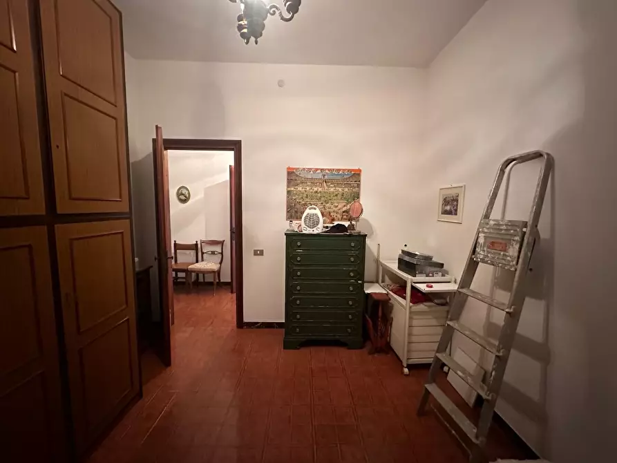 Immagine 14 di Porzione di casa in vendita  a Massa
