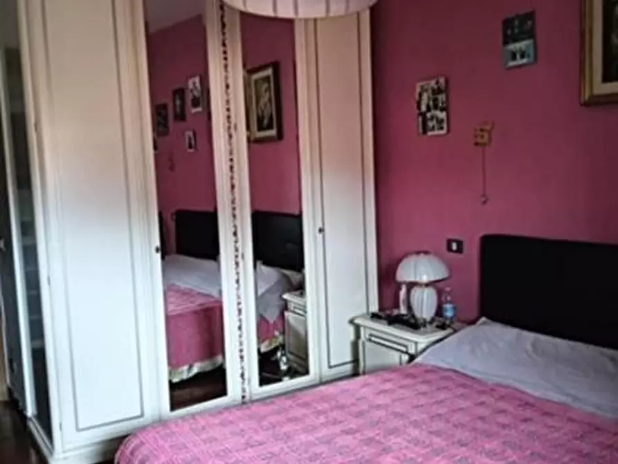 Immagine 4 di Appartamento in vendita  a Siena