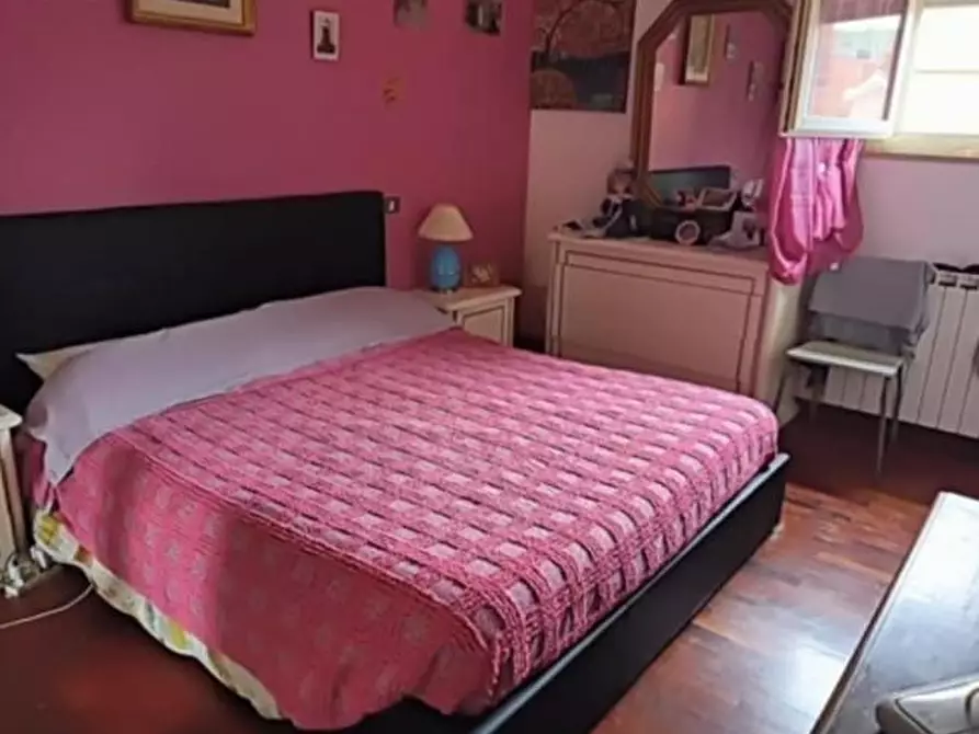 Immagine 3 di Appartamento in vendita  a Siena