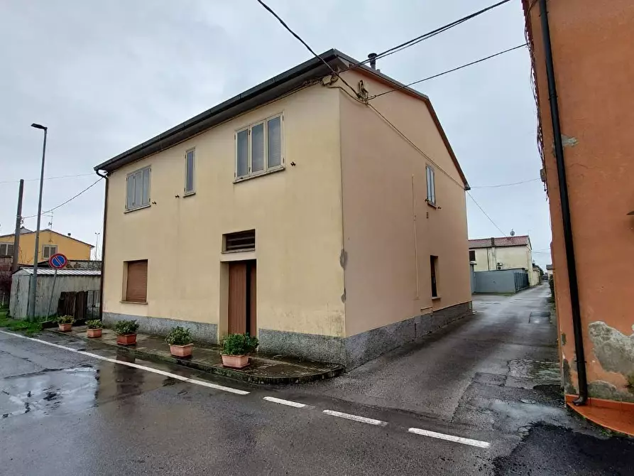 Immagine 1 di Casa indipendente in vendita  a Cascina