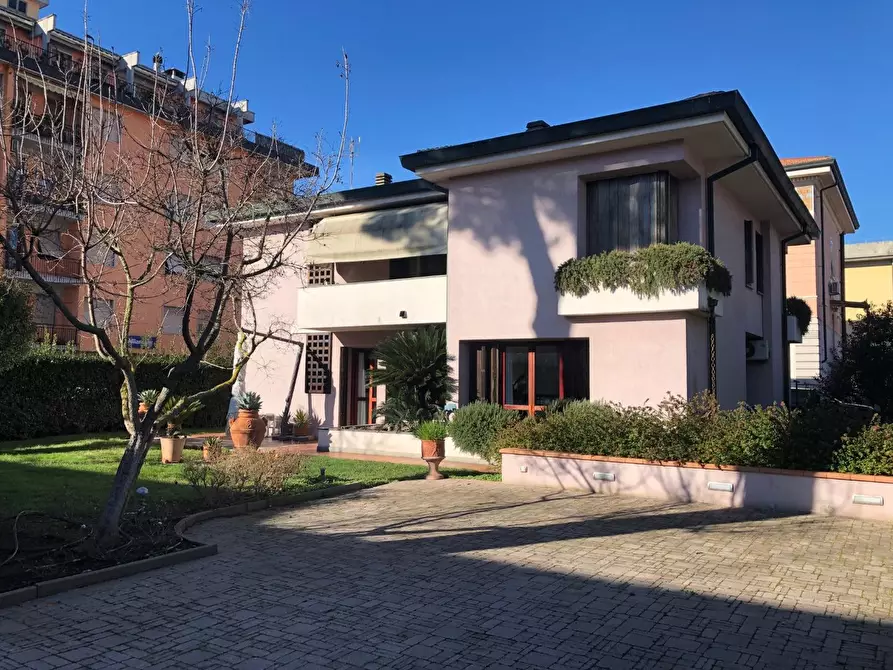 Immagine 2 di Villa in vendita  a Santa Croce Sull'arno