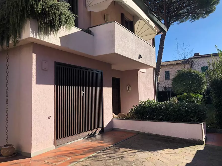 Immagine 3 di Villa in vendita  a Santa Croce Sull'arno