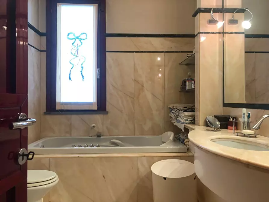 Immagine 35 di Villa in vendita  a Santa Croce Sull'arno