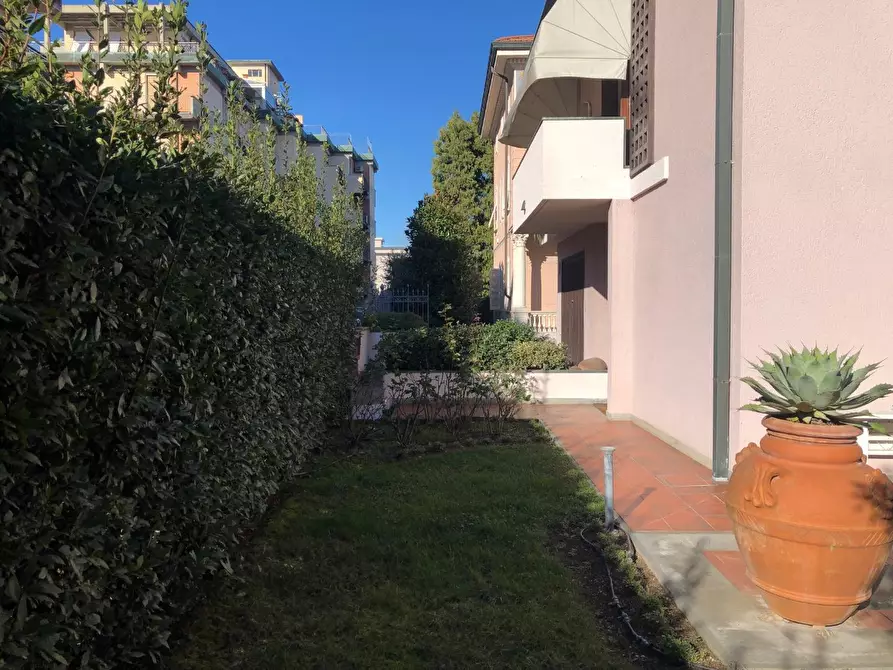 Immagine 38 di Villa in vendita  a Santa Croce Sull'arno