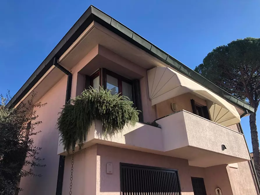 Immagine 37 di Villa in vendita  a Santa Croce Sull'arno