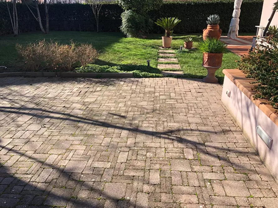 Immagine 39 di Villa in vendita  a Santa Croce Sull'arno