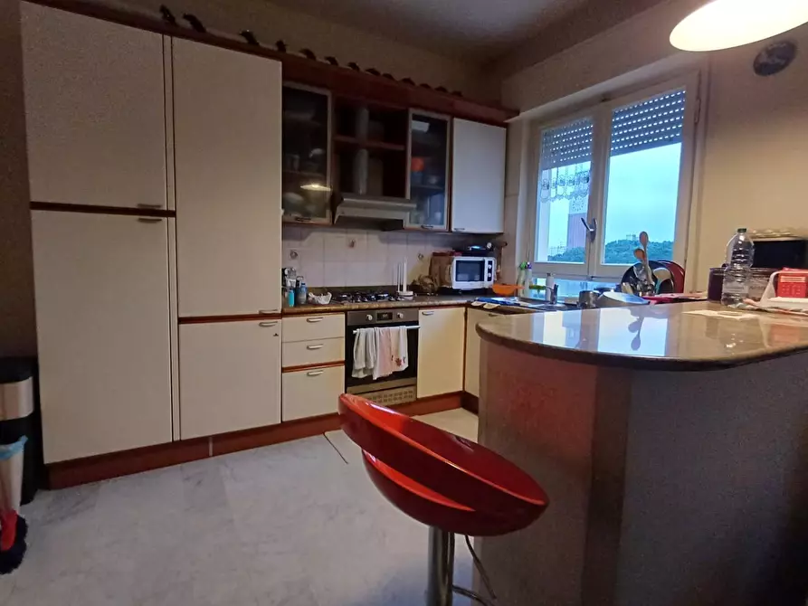 Immagine 2 di Appartamento in vendita  a Massa