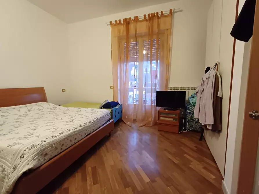 Immagine 4 di Appartamento in vendita  a Massa