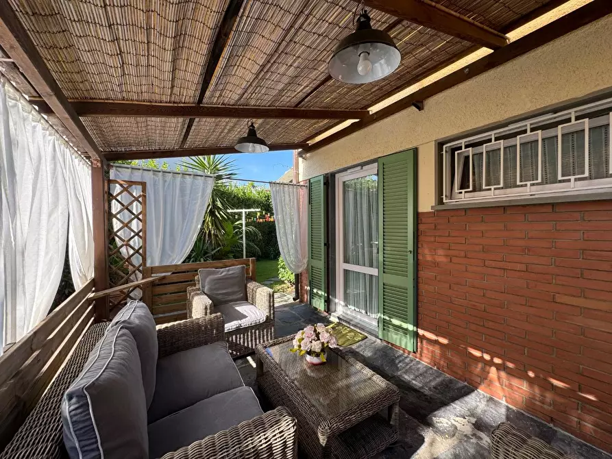 Immagine 32 di Villa in affitto  a Forte Dei Marmi