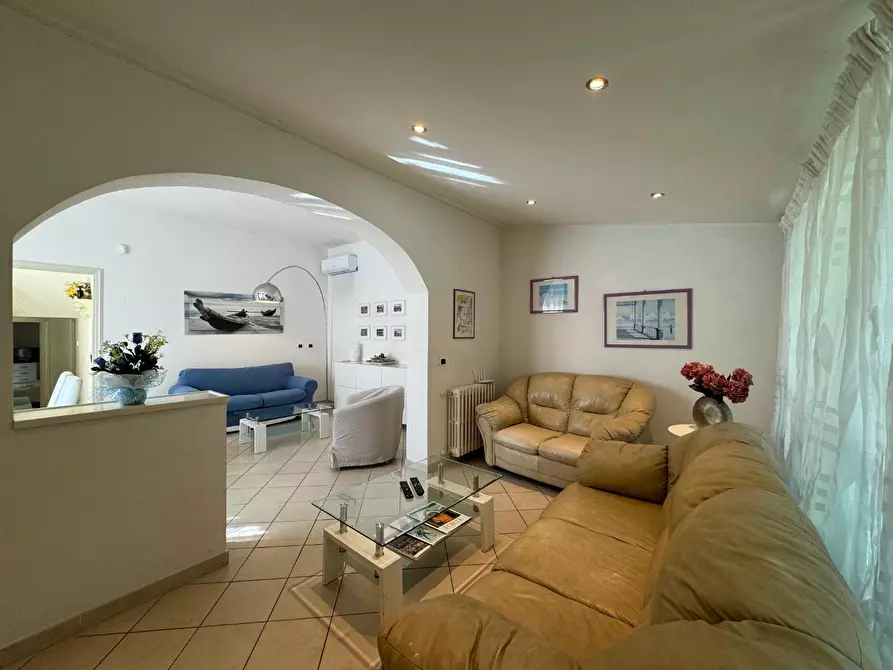 Immagine 8 di Villa in affitto  a Forte Dei Marmi