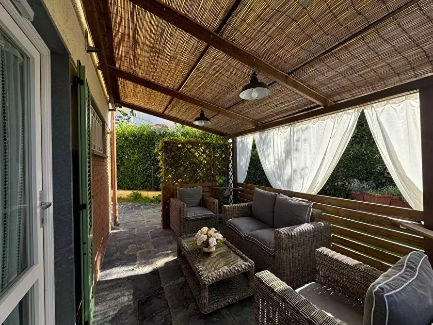 Immagine 31 di Villa in affitto  a Forte Dei Marmi