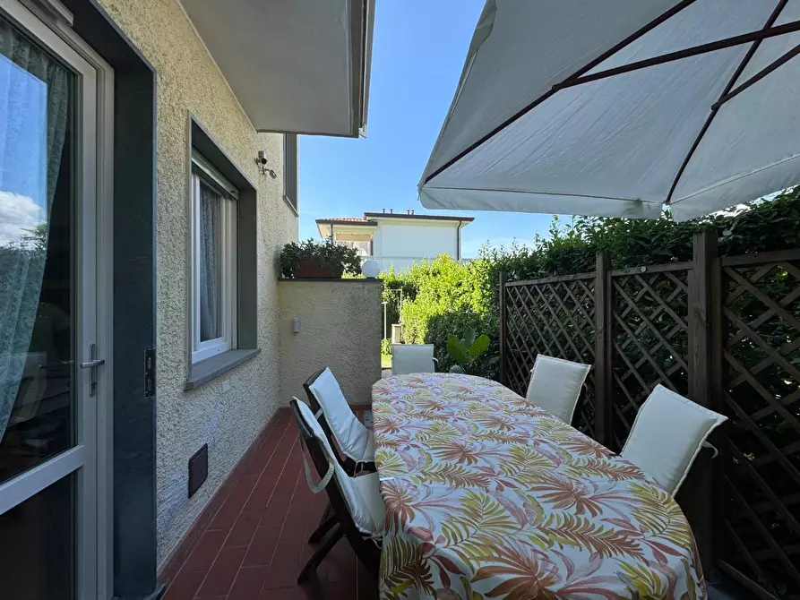 Immagine 42 di Villa in affitto  a Forte Dei Marmi