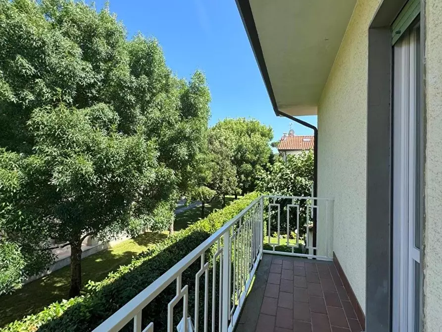 Immagine 21 di Villa in affitto  a Forte Dei Marmi