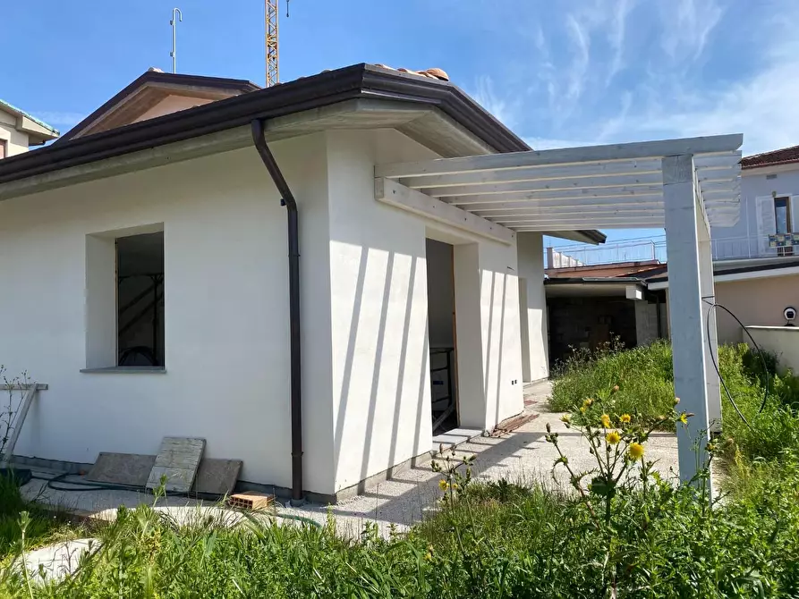 Immagine 1 di Villa in vendita  a Castelfranco Di Sotto