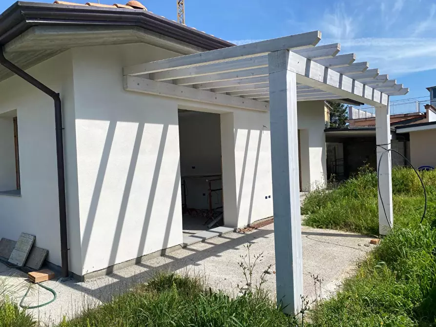 Immagine 9 di Villa in vendita  a Castelfranco Di Sotto