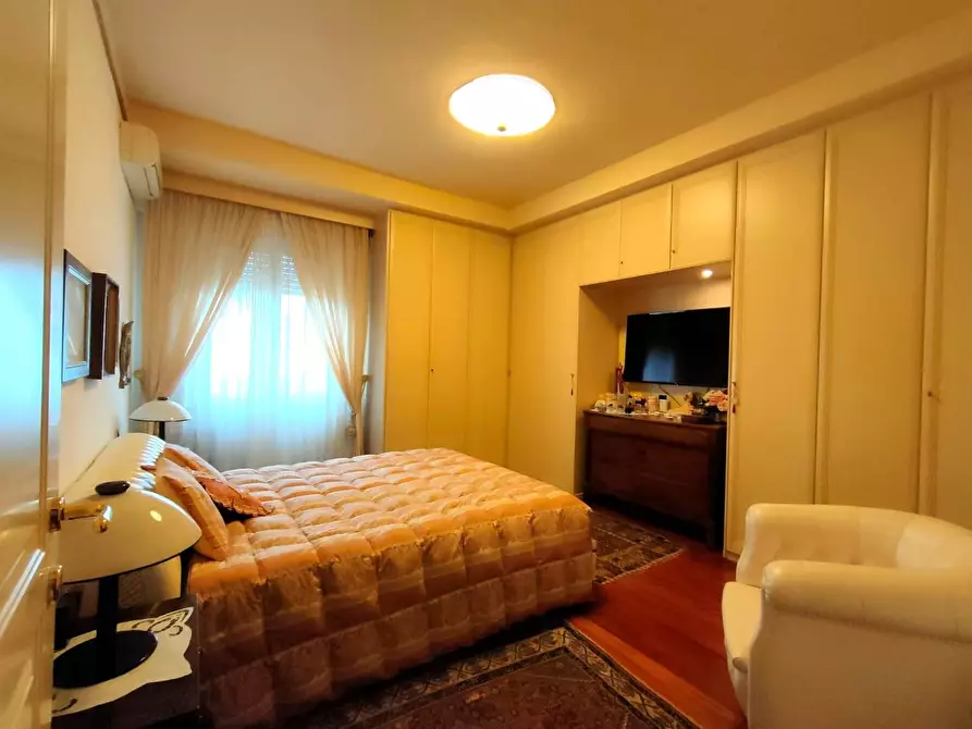 Immagine 8 di Casa indipendente in vendita  a Massa