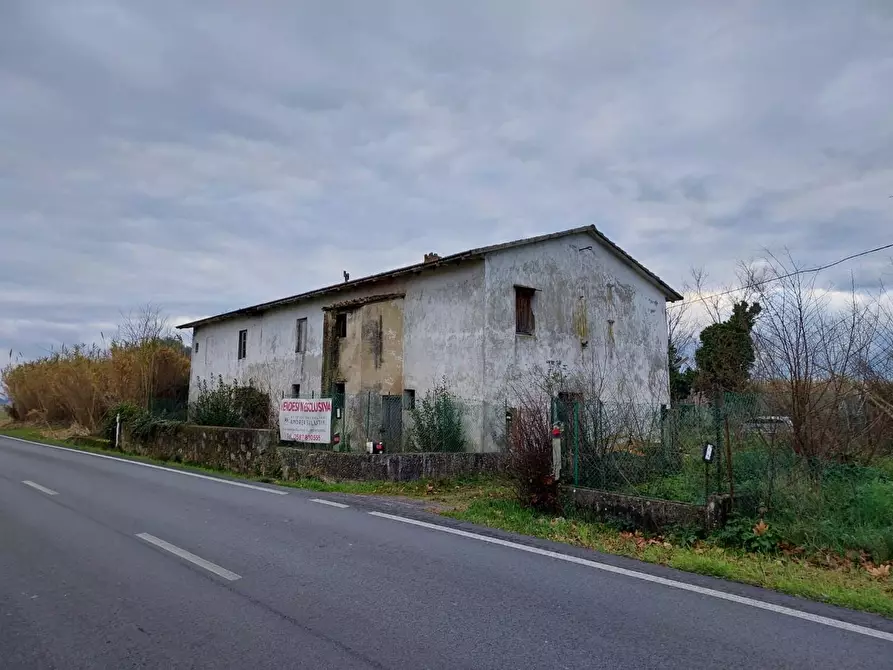 Immagine 15 di Porzione di casa in vendita  a Cascina