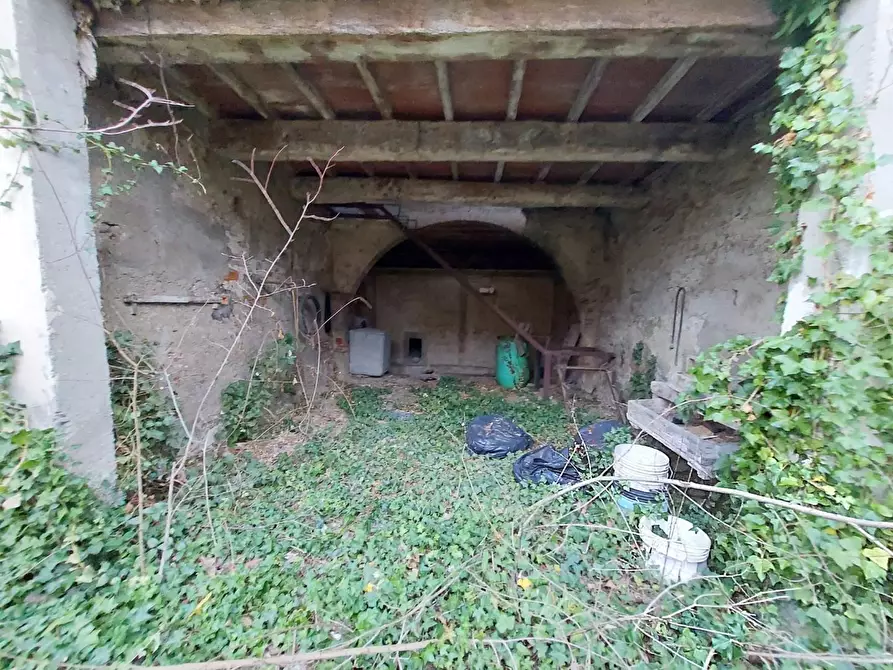 Immagine 10 di Porzione di casa in vendita  a Cascina