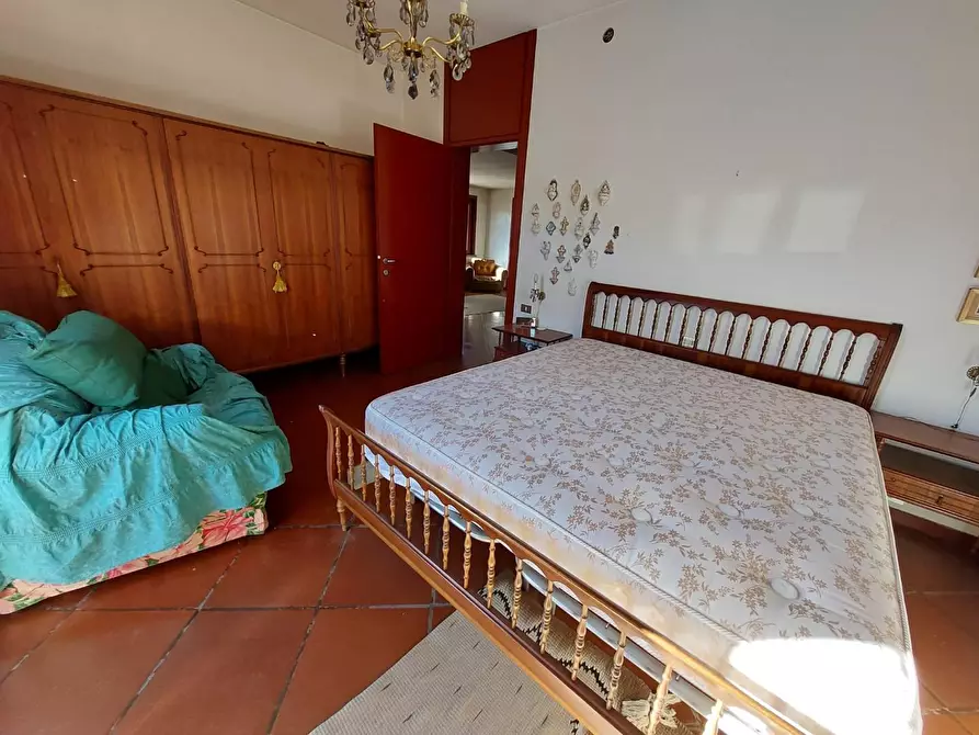 Immagine 36 di Villa in vendita  a Pontedera