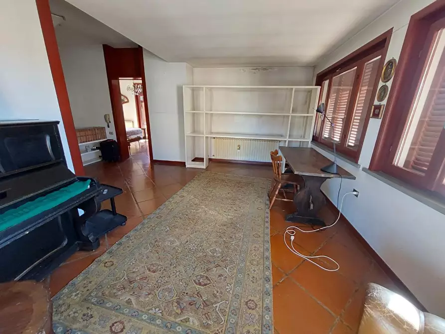 Immagine 41 di Villa in vendita  a Pontedera