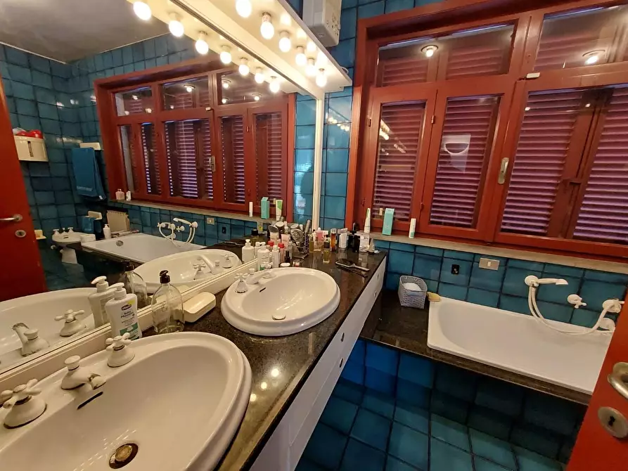 Immagine 26 di Villa in vendita  a Pontedera