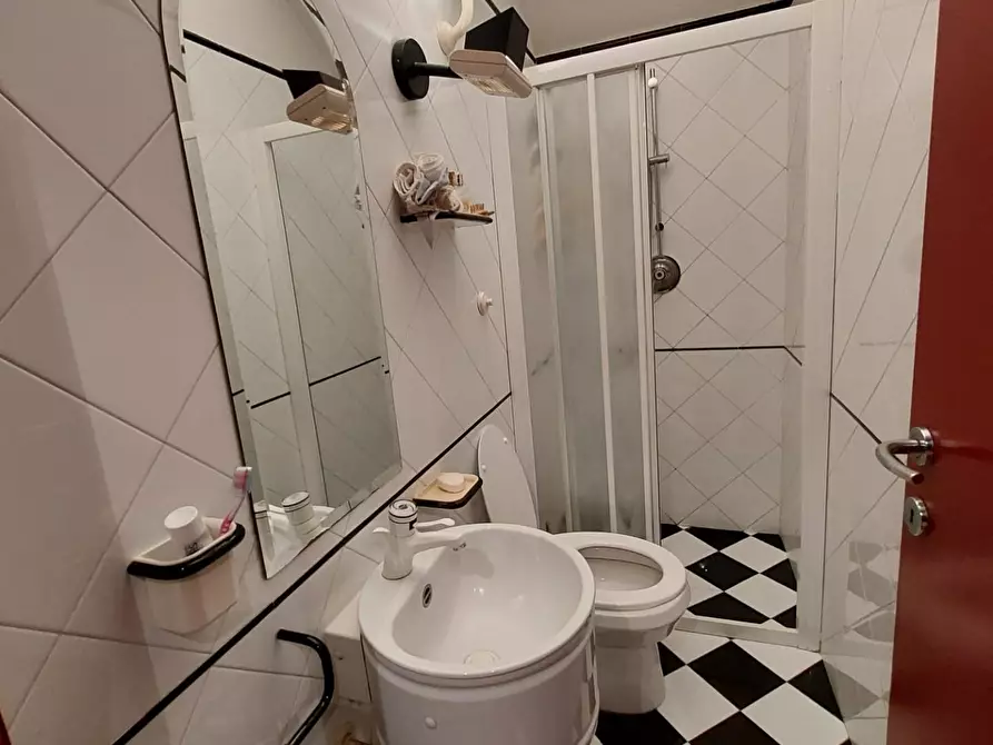 Immagine 14 di Villa in vendita  a Pontedera